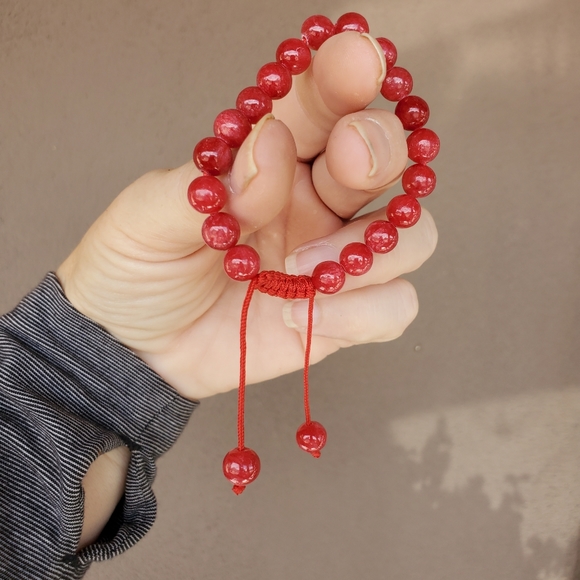 New Red Jade Adjustable Rope Pull Bracelet. - Picture 3 of 13